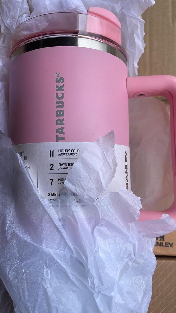 Starbucks x Stanley Quencher H2.0 FlowState Tumbler – Pink, 40 oz